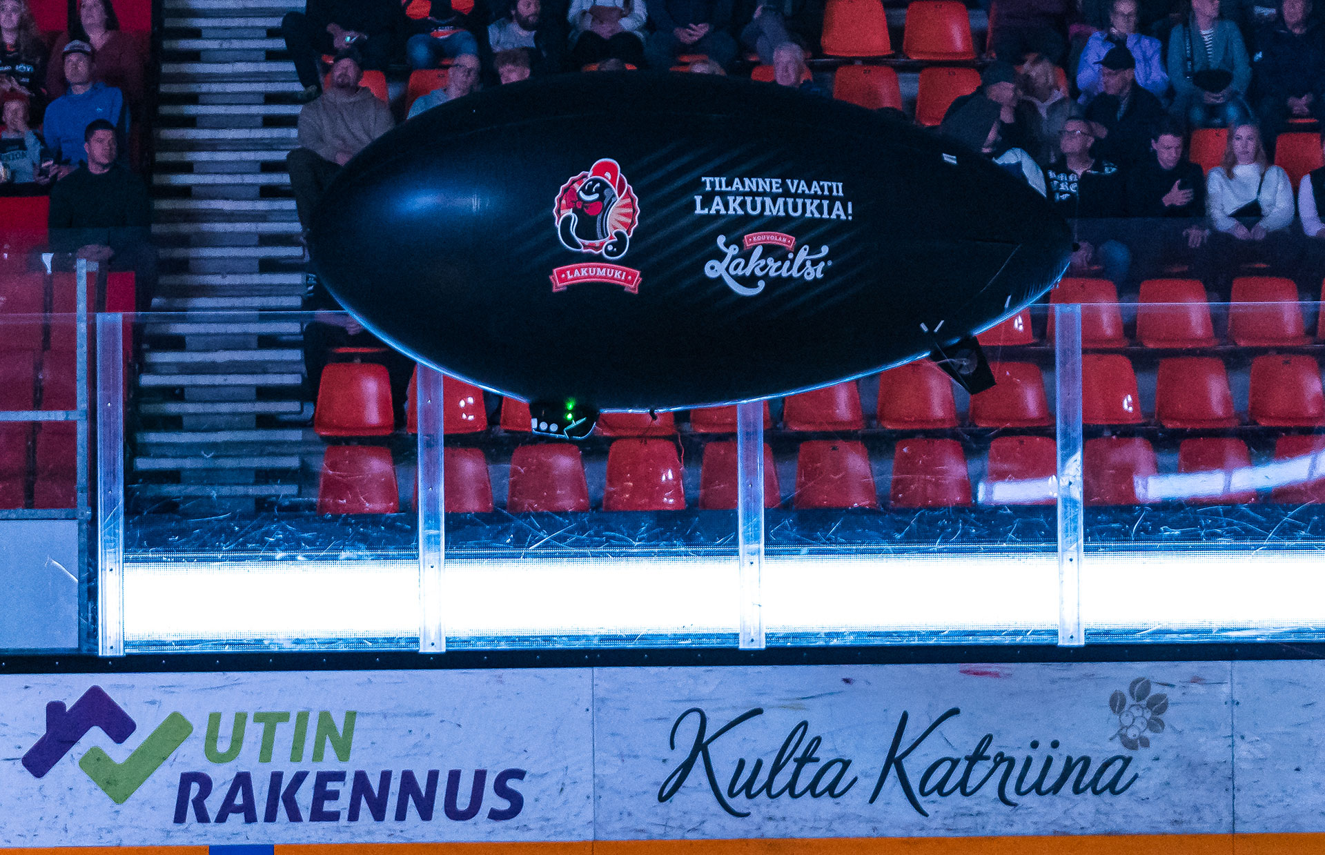 Lakritsi-Finland-3.5-m-indoor-RC-Blimp